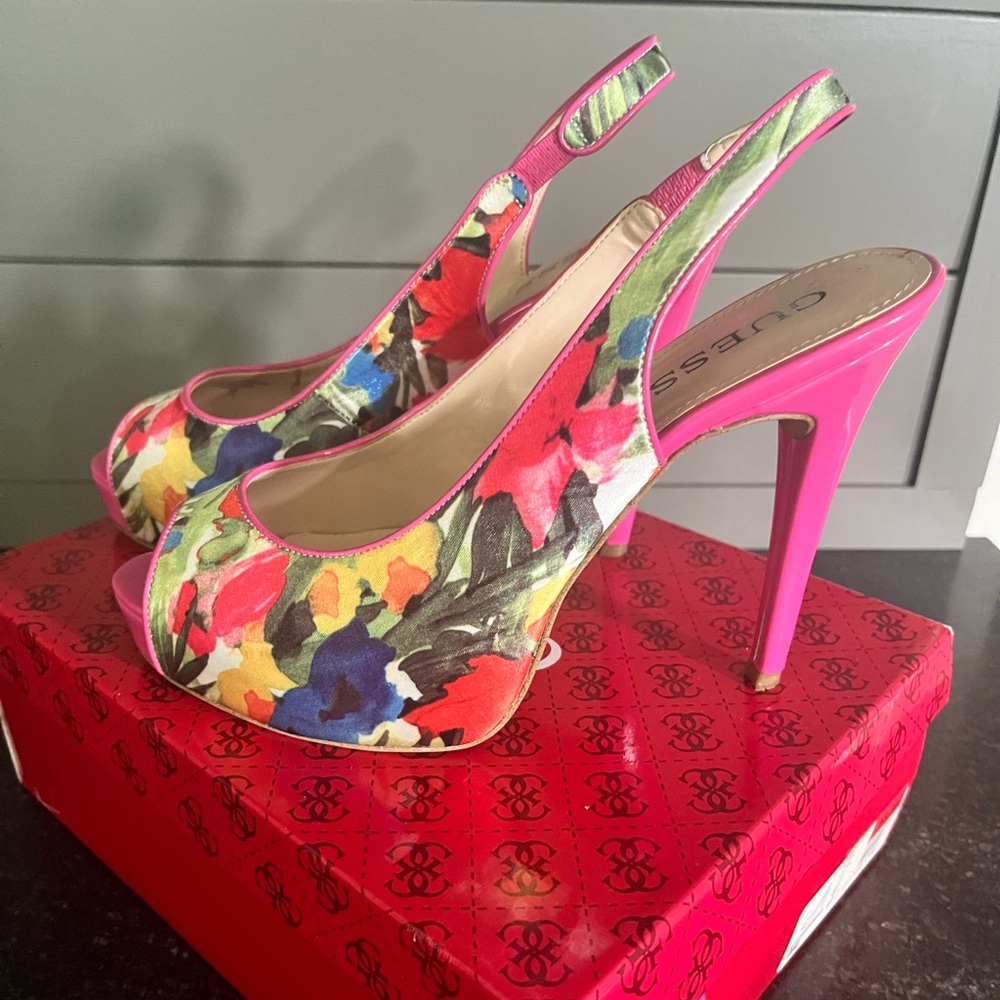 Guess size 8 floral sling back heels